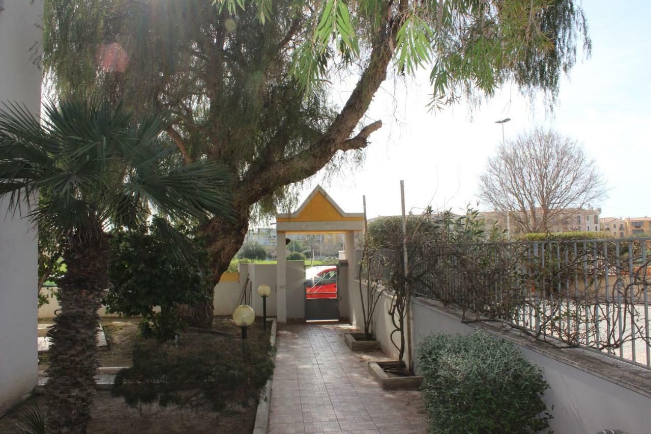 Bed and Breakfast Giardini e Mare Quartu SantʼElena Esterno foto