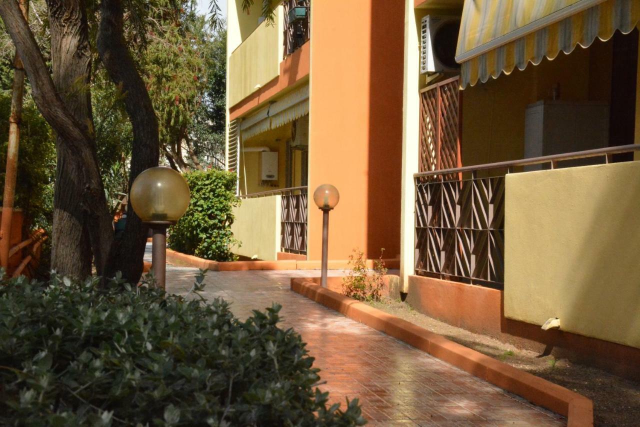 Bed and Breakfast Giardini e Mare Quartu SantʼElena Esterno foto